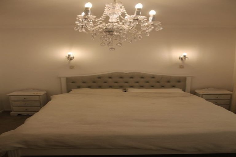 Photo of property in 20 Bentley Avenue, Glenfield, Auckland, 0629