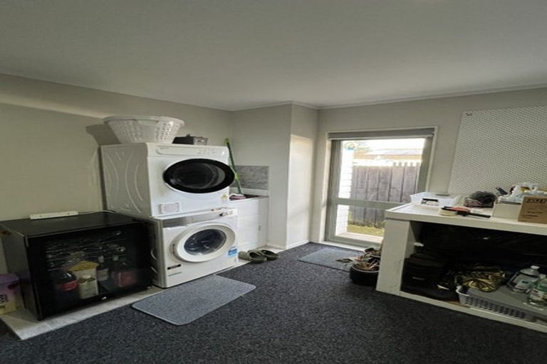 Photo of property in 2/19 Oratu Place, Manurewa, Auckland, 2102