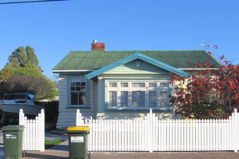Photo of property in 6 Montague Street, Alicetown, Lower Hutt, 5010
