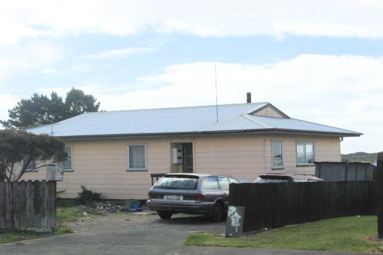 Photo of property in 14 Balwyn Place, Clendon Park, Auckland, 2103