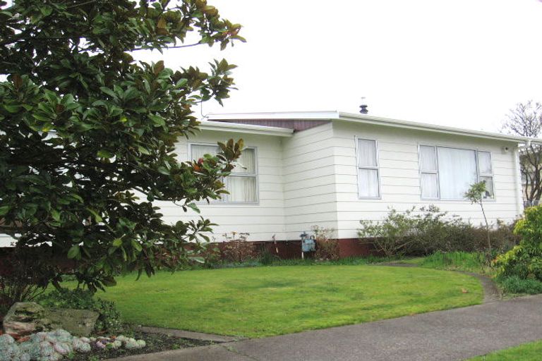 Photo of property in 4 Dewe Avenue, Feilding, 4702