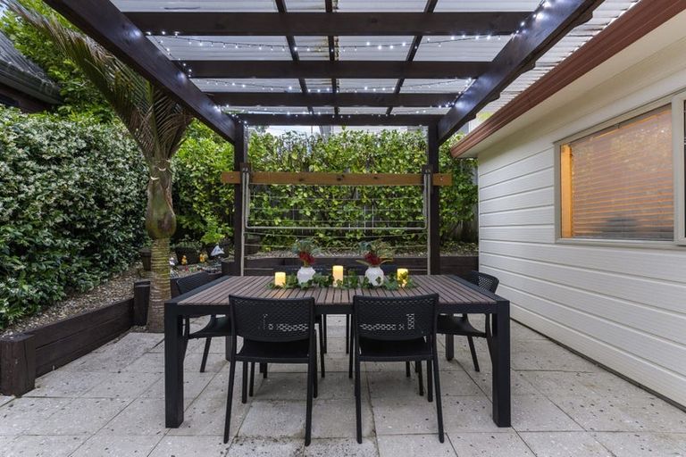 Photo of property in 2/13a Sandspit Road, Cockle Bay, Auckland, 2014