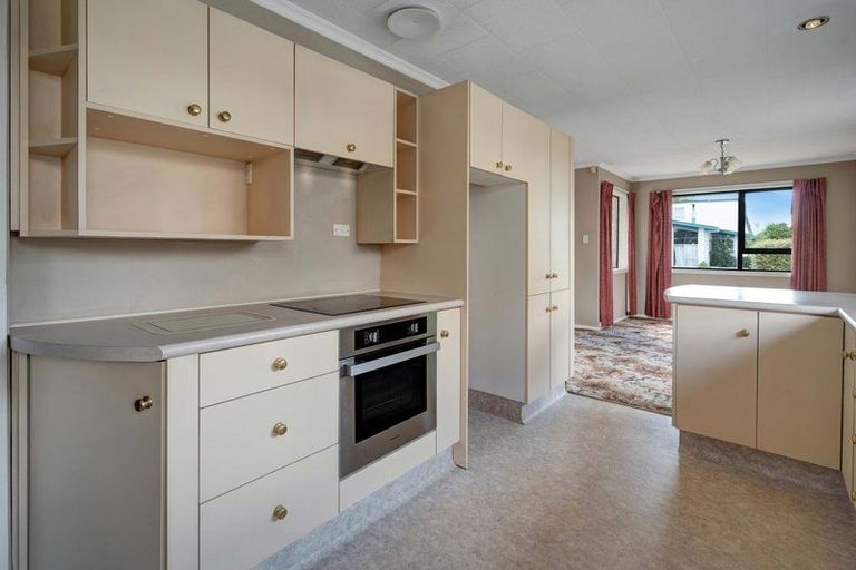 Photo of property in 92 Wingate Street, Redwood, Christchurch, 8051