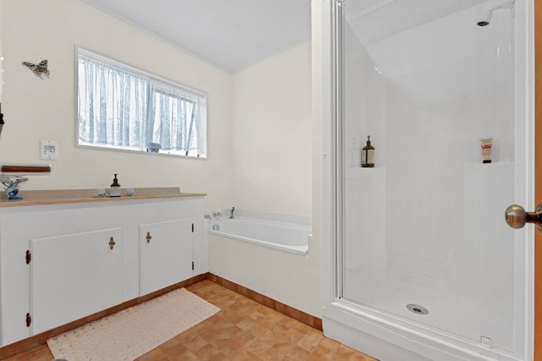 Photo of property in 2/10 Duke Street, Papakura, 2110