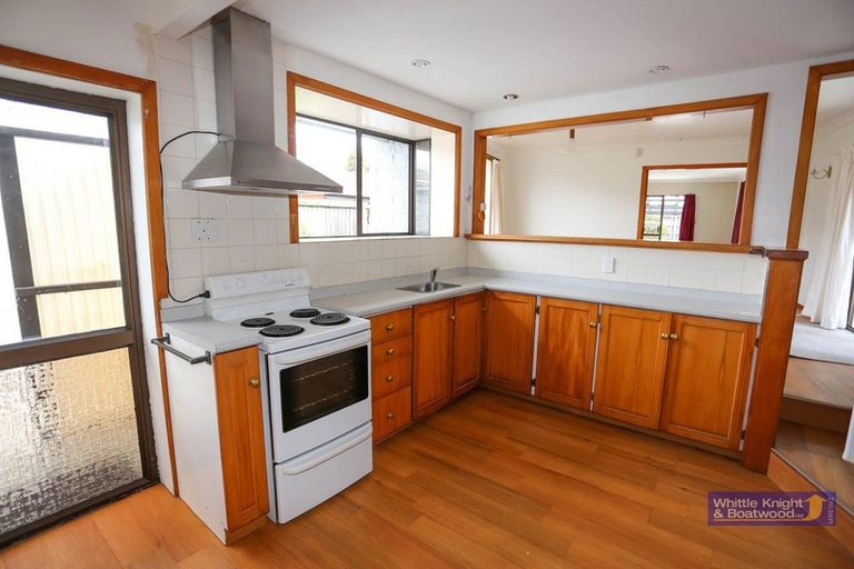 Photo of property in 53 Peer Street, Upper Riccarton, Christchurch, 8041