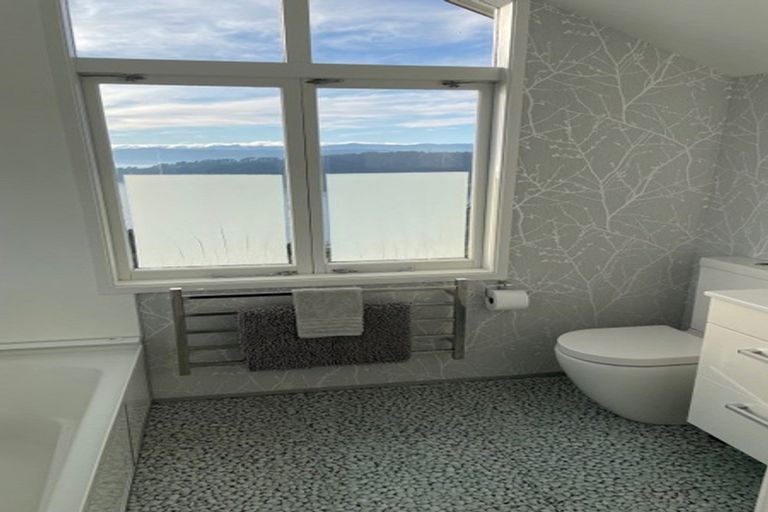 Photo of property in 17 Palliser Road, Roseneath, Wellington, 6011