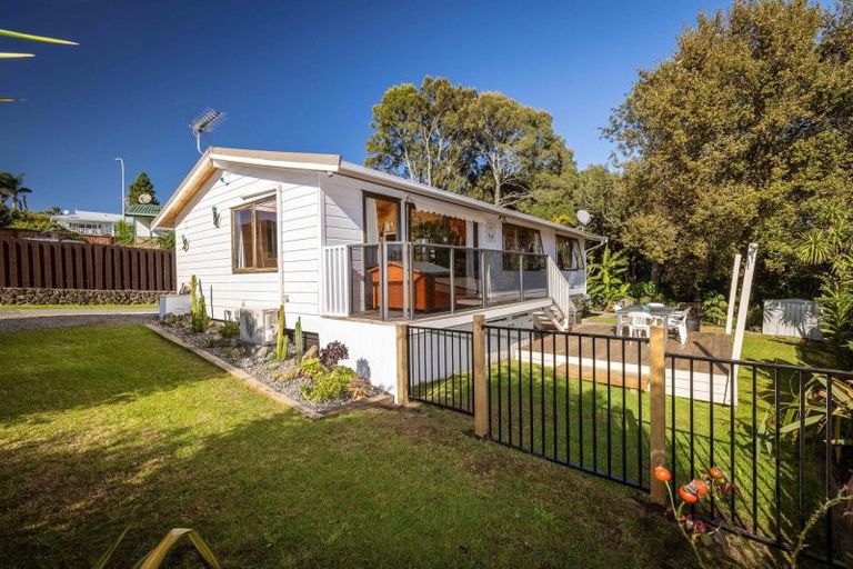 Photo of property in 62 Cumberland Crescent, Welcome Bay, Tauranga, 3112