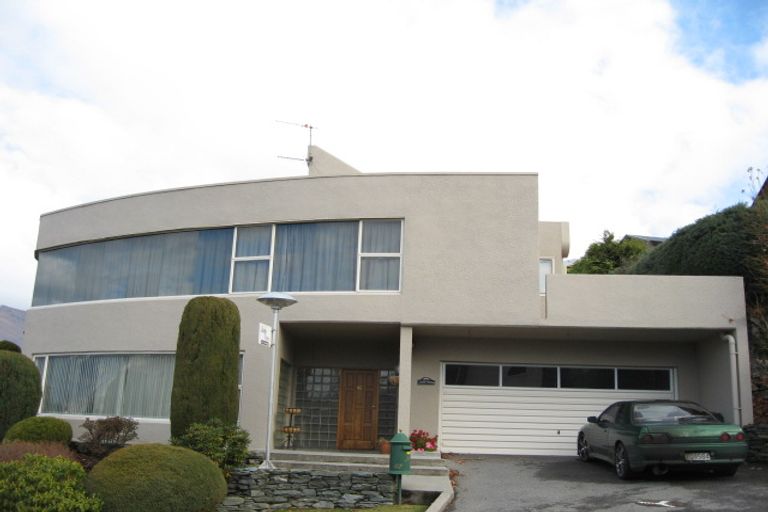 Photo of property in 62 Hensman Road, Queenstown, 9300