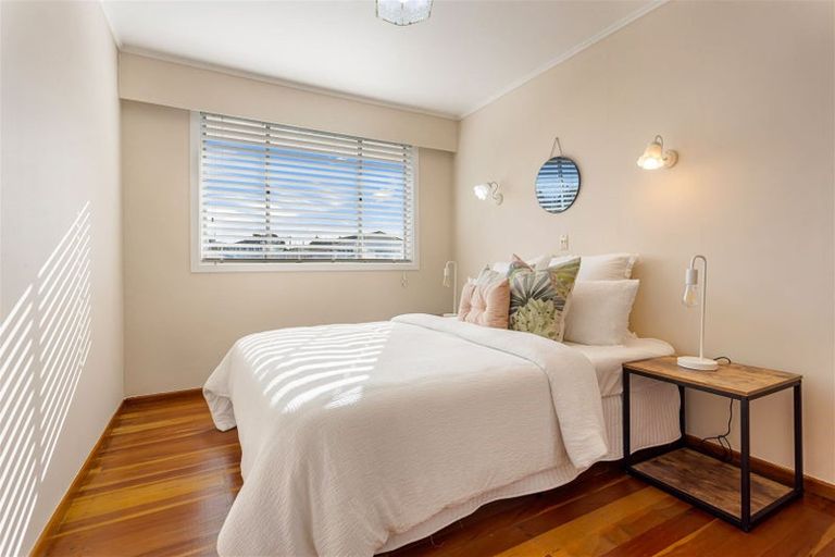 Photo of property in 2/61 Royal View Road, Te Atatu South, Auckland, 0610