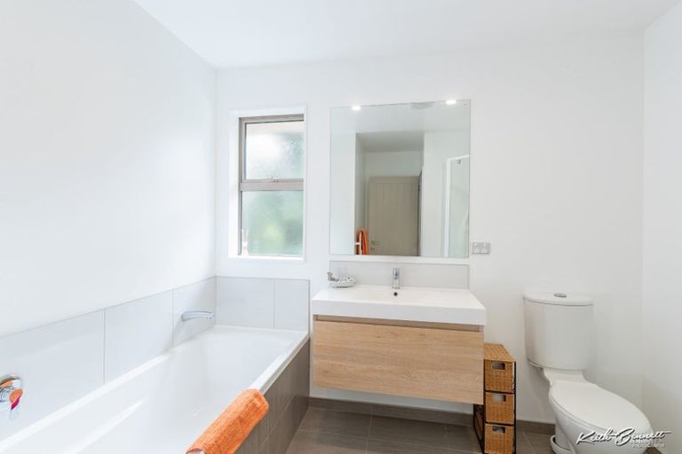 Photo of property in 63 Mount Marua Way, Timberlea, Upper Hutt, 5018