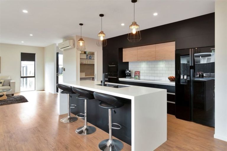 Photo of property in 28 Wakeman Way, Kaiapoi, 7630