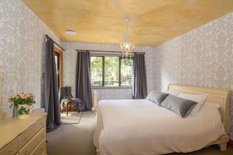 Photo of property in 420 Mangakura Road, Helensville, 0875