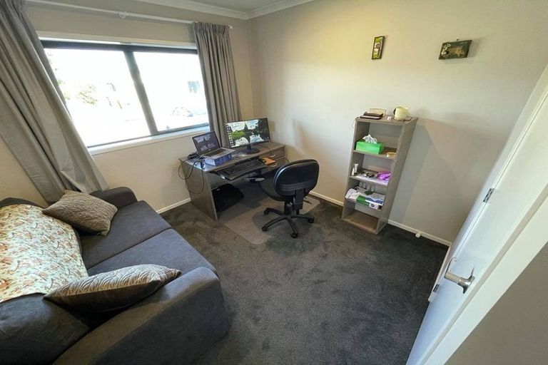 Photo of property in 123 Riverstone Drive, Riverstone Terraces, Upper Hutt, 5018