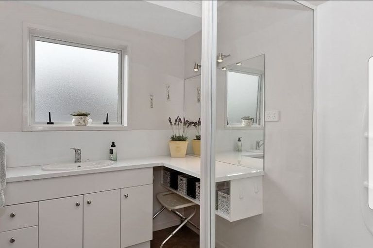 Photo of property in 10b Hukanui Road, Fairfield, Hamilton, 3214