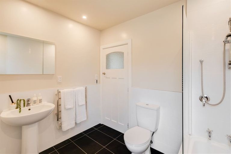 Photo of property in 95 Edward Avenue, Edgeware, Christchurch, 8013