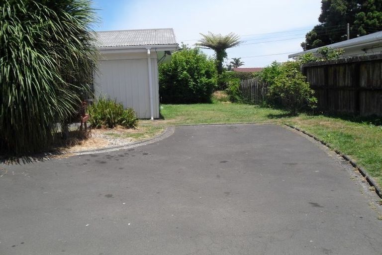 Photo of property in 2/162 Porchester Road, Papakura, 2110