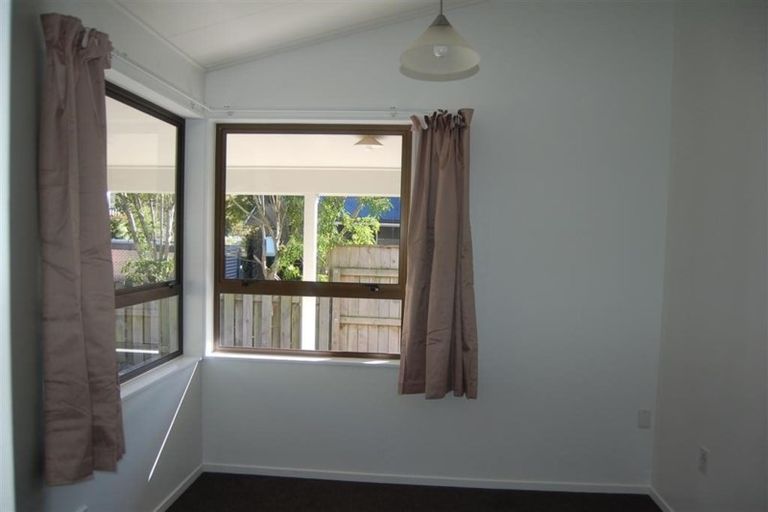 Photo of property in 9 Toop Street, Havelock North, 4130