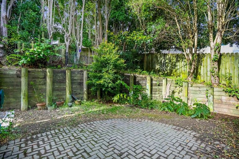 Photo of property in 135e Triangle Road, Massey, Auckland, 0614
