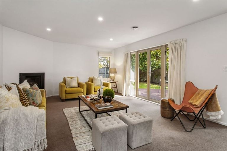 Photo of property in 12 Coolspring Way, Redwood, Christchurch, 8051