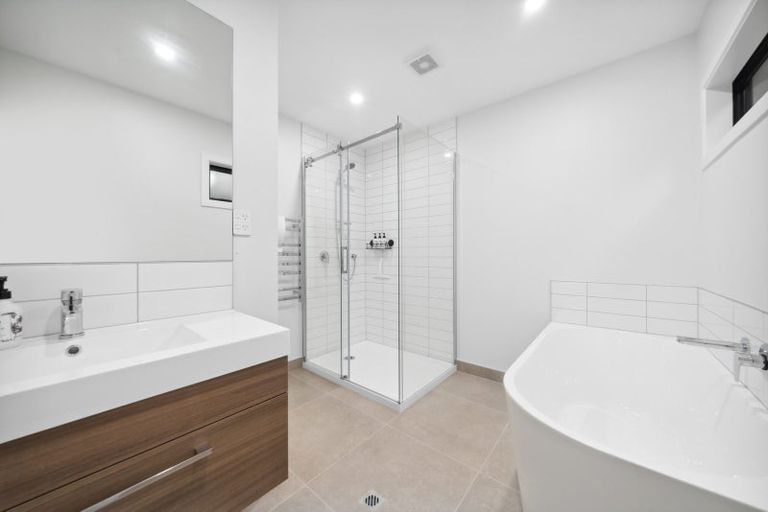 Photo of property in 15 Nanda Way, Khandallah, 6035