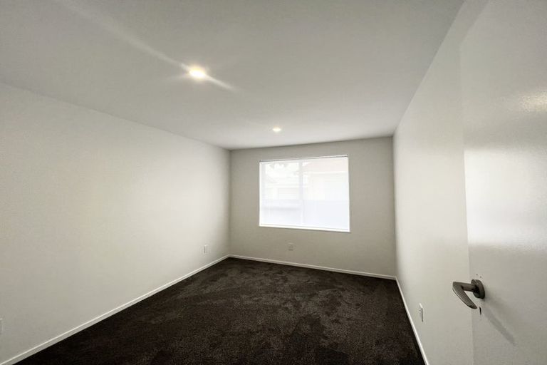 Photo of property in 2/35 Oldwood Street, Bishopdale, Christchurch, 8053