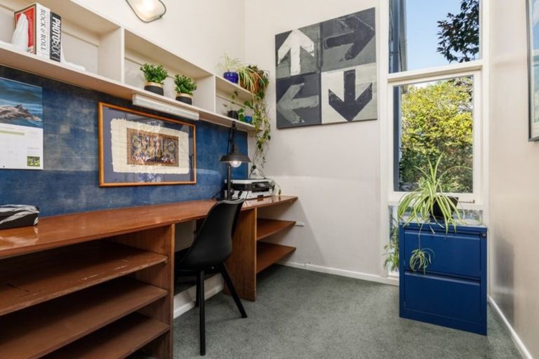 Photo of property in 6 Mathieson Avenue, Khandallah, Wellington, 6035