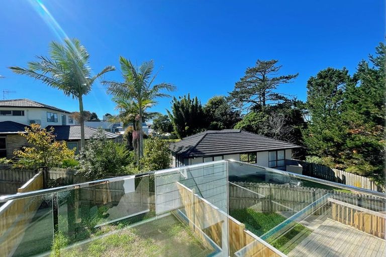 Photo of property in 7/105 Hobsonville Road, West Harbour, Auckland, 0618