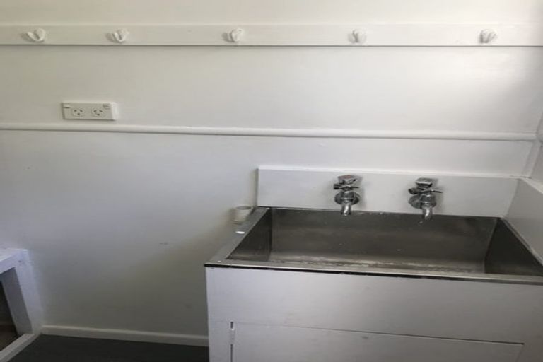 Photo of property in 3 Lancelot Road, Orewa, 0931