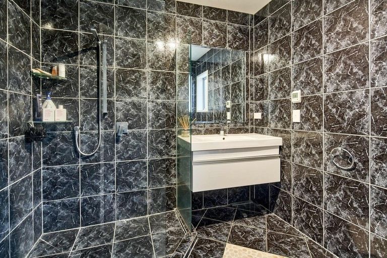 Photo of property in 3 Mo Street, Camborne, Porirua, 5026