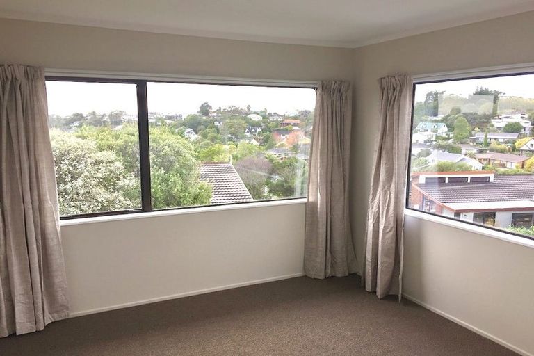 Photo of property in 1/13 Naviti Place, Browns Bay, Auckland, 0630