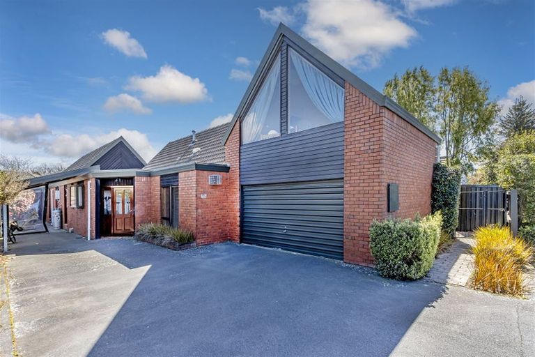 Photo of property in 12 Greystoke Lane, Avonhead, Christchurch, 8042