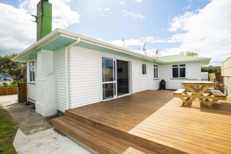 Photo of property in 18 Lytton Road, Riverdale, Gisborne, 4010
