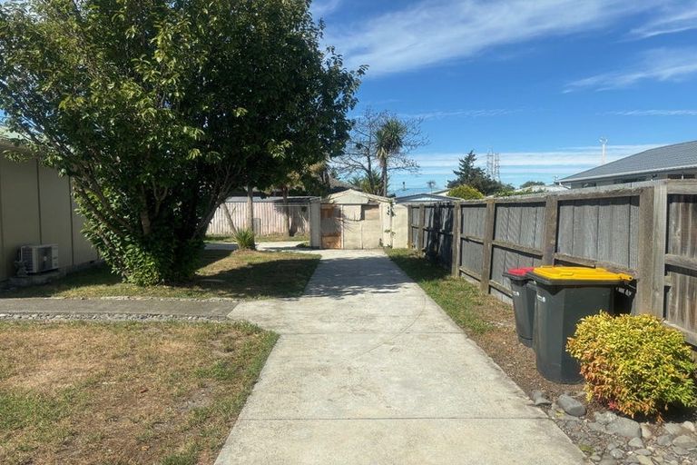 Photo of property in 8 Finsbury Street, Islington, Christchurch, 8042