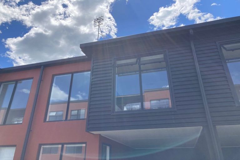 Photo of property in 8/17 Owens Place, Mount Maunganui, 3116