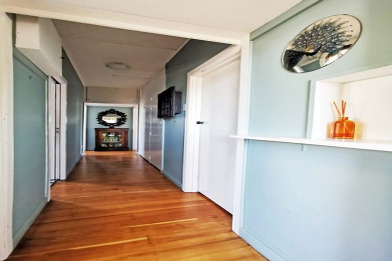 Photo of property in 118 Thackeray Street, Napier South, Napier, 4110
