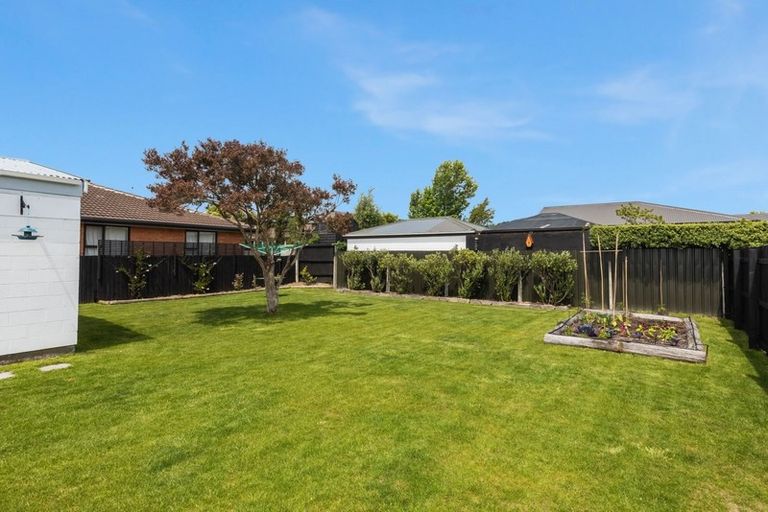 Photo of property in 17 Leistrella Road, Hoon Hay, Christchurch, 8025