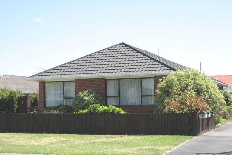 Photo of property in 2/1c Sylvia Street, Parklands, Christchurch, 8083