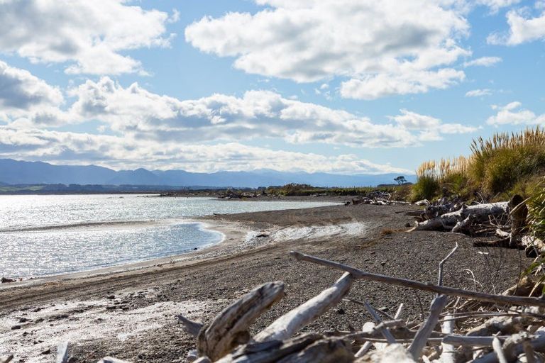 Photo of property in 97 Lake Ferry Road, Lake Ferry, Featherston, 5772