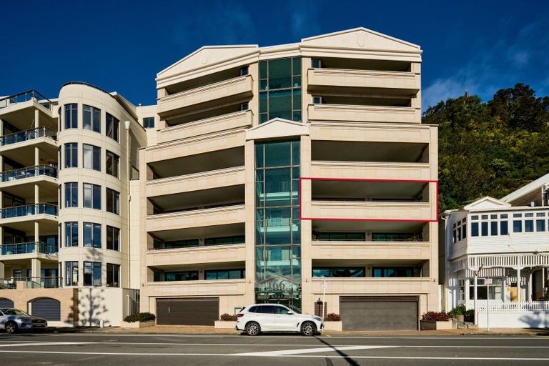 Photo of property in 6/166 Oriental Parade, Oriental Bay, Wellington, 6011