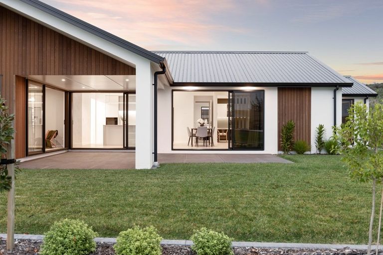 Photo of property in 129 Whakaturou Crescent, Pyes Pa, Tauranga, 3112