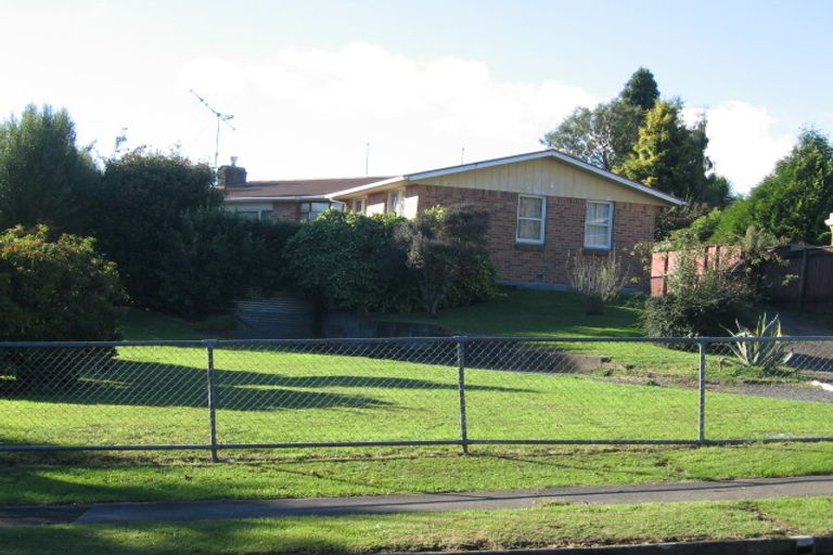 Photo of property in 16 Cobham Crescent, Tokoroa, 3420