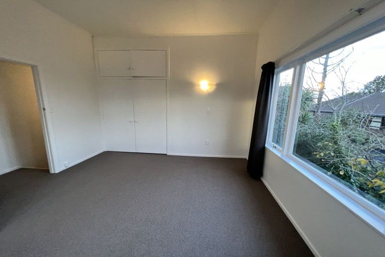 Photo of property in 16 Richards Avenue, Forrest Hill, Auckland, 0620