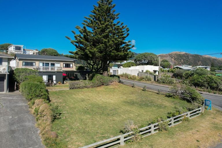 Photo of property in 136 The Parade, Paekakariki, 5034