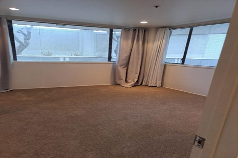 Photo of property in Mon Desir Apartments, 173 Hurstmere Road, Takapuna, Auckland, 0622