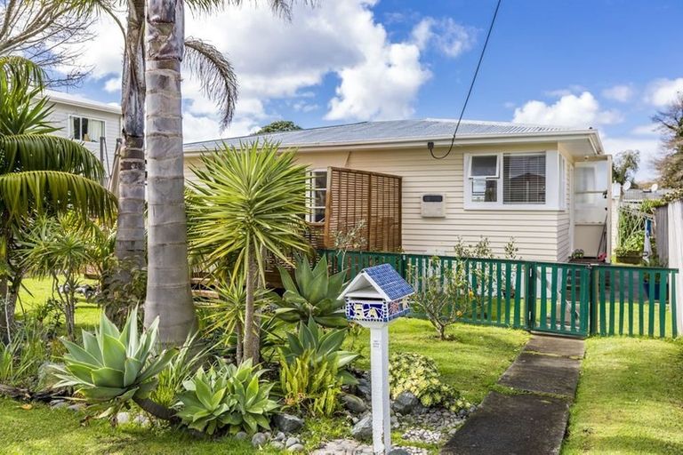 Photo of property in 5a Melanie Place, Orewa, 0931
