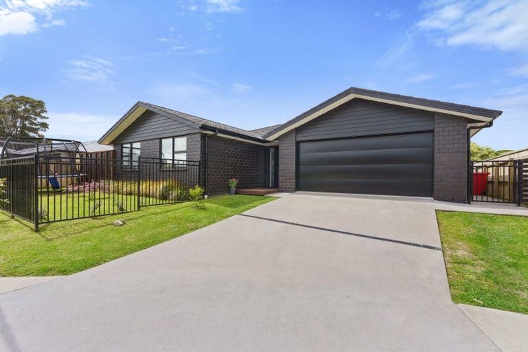Photo of property in 5 Te Puke Te Ao Way, Otaki, 5512