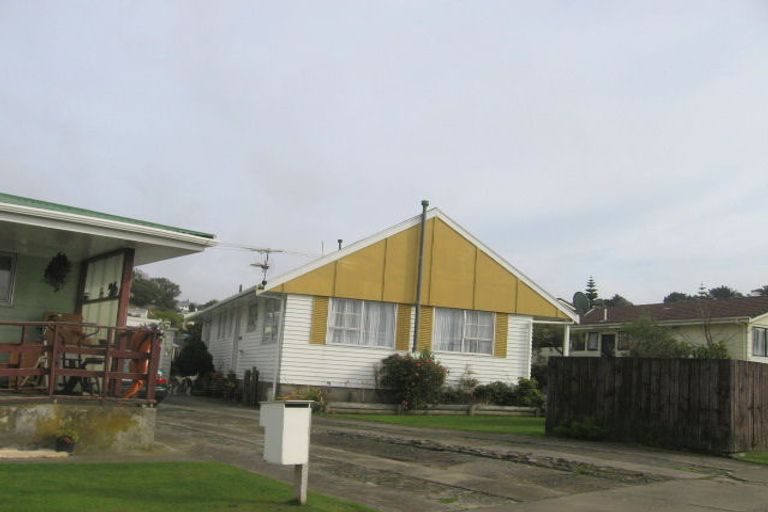 Photo of property in 23 Conclusion Street, Ascot Park, Porirua, 5024