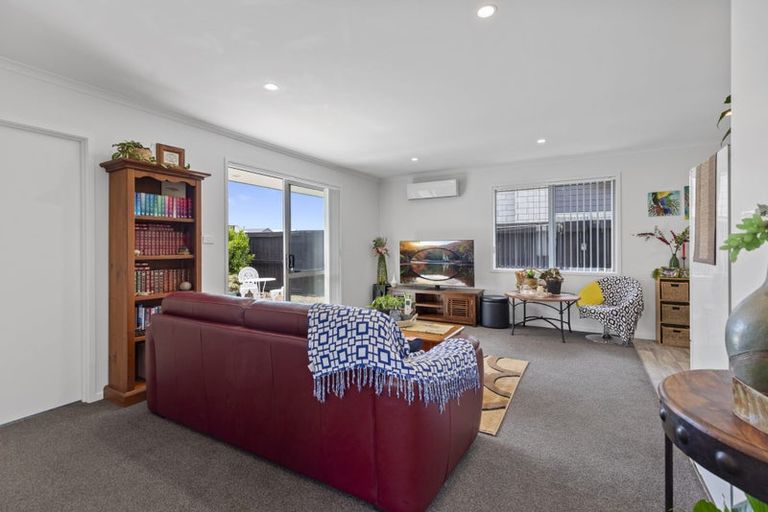 Photo of property in 11 Crest Way, Papamoa, 3118