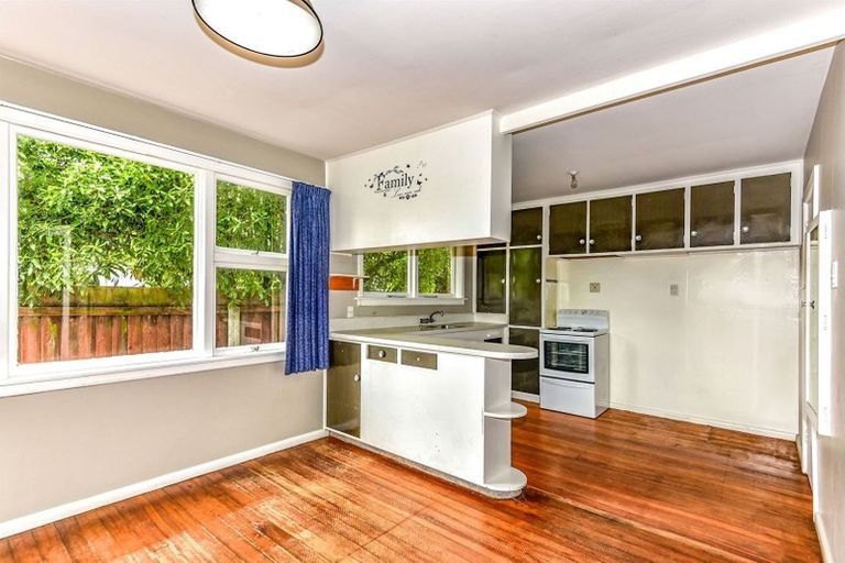 Photo of property in 12 Rowan Avenue, Aranui, Christchurch, 8061