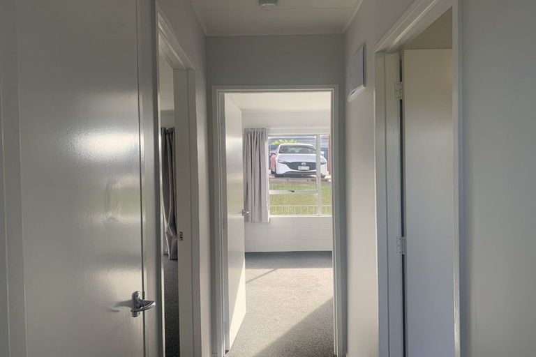 Photo of property in 9 Alston Avenue, Kelston, Auckland, 0602